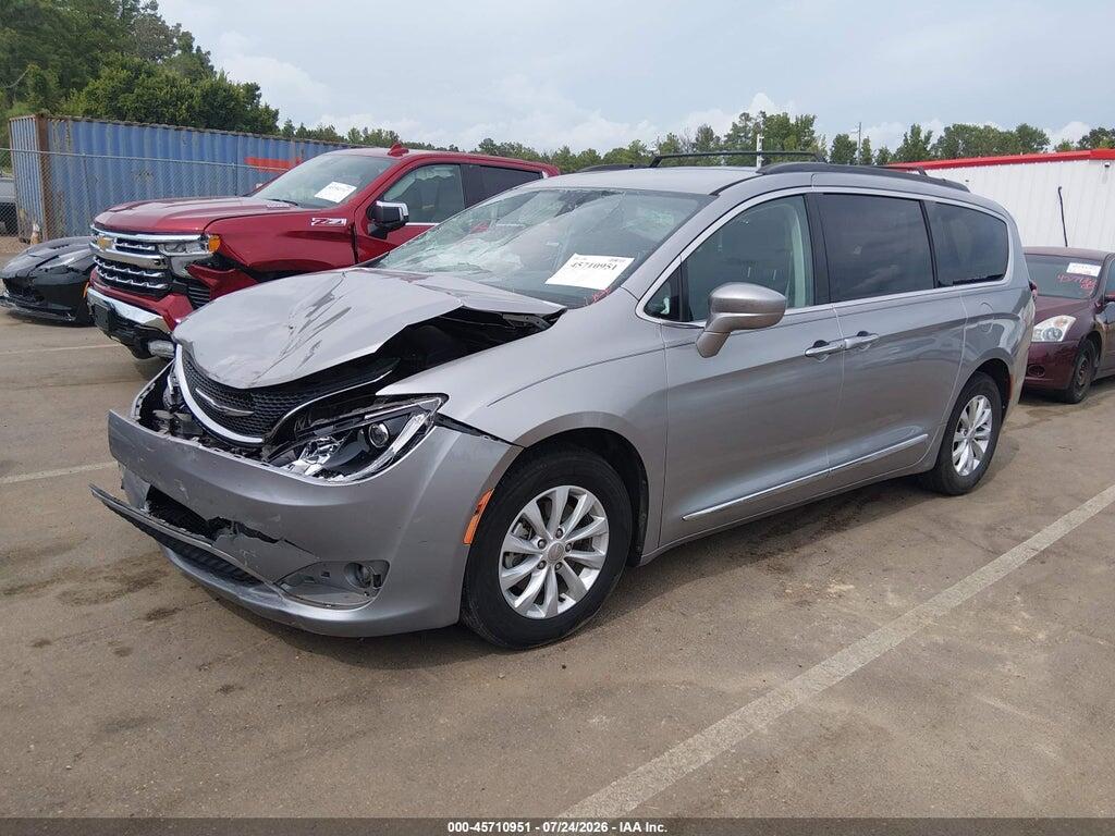 2C4RC1BG4HR569840 2017 CHRYSLER PACIFICA photo no. 2
