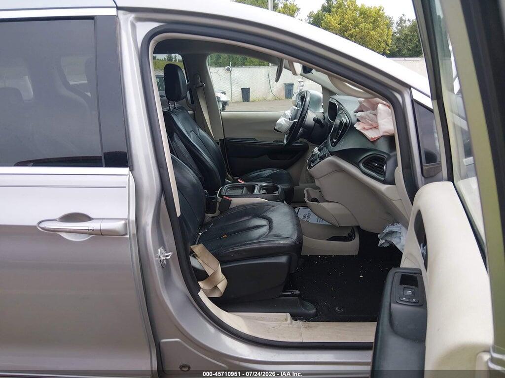2C4RC1BG4HR569840 2017 CHRYSLER PACIFICA photo no. 5