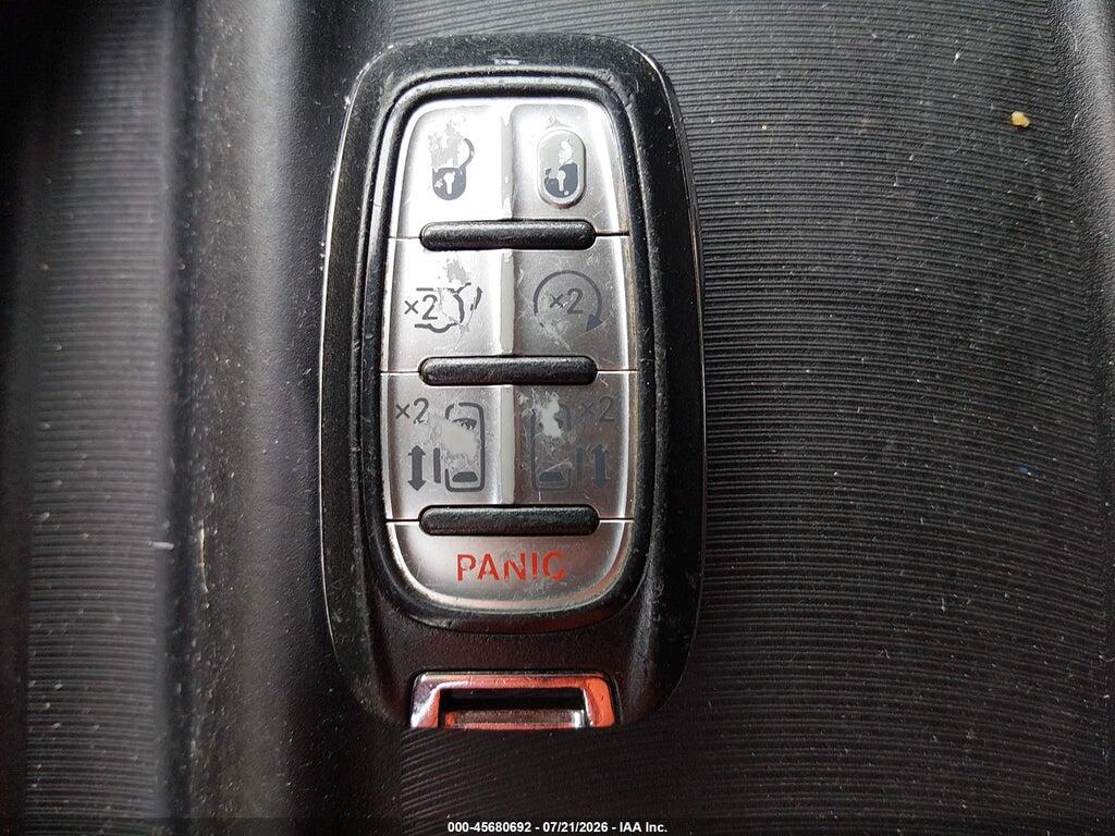 2C4RC1BG2HR832794 2017 CHRYSLER PACIFICA photo no. 10