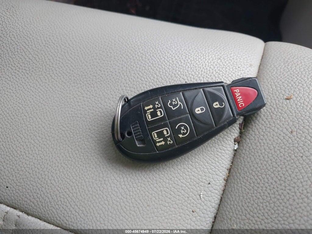 2C4RC1BG1DR584385 2013 CHRYSLER TOWN & COUNTRY photo no. 11