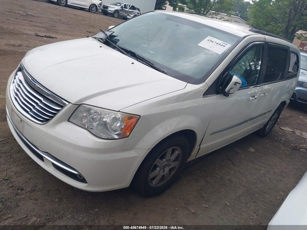 2C4RC1BG1DR584385 2013 CHRYSLER TOWN & COUNTRY photo no. 2