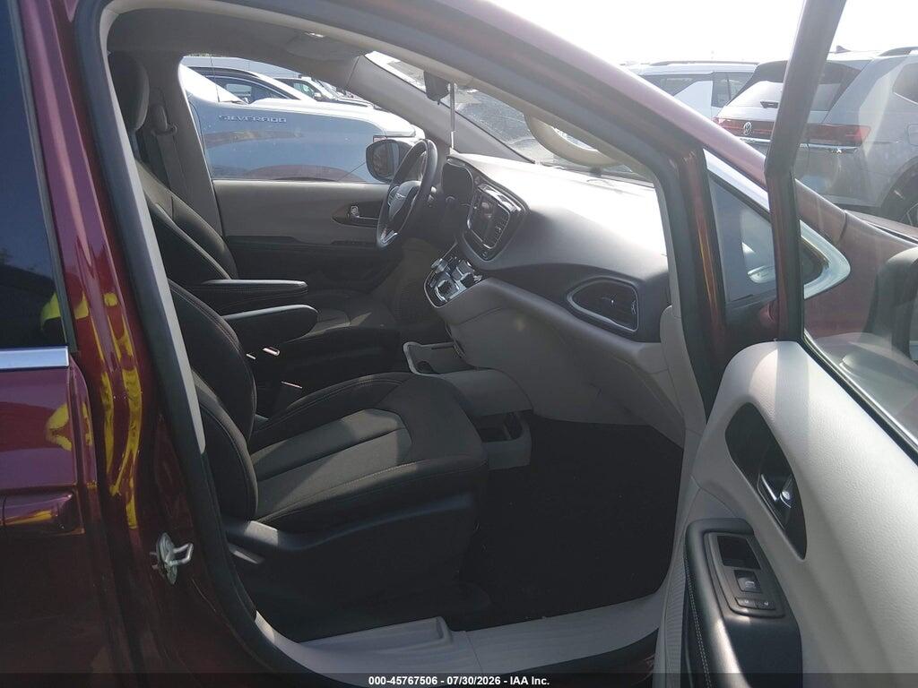 2C4RC1CG7PR566427 2023 CHRYSLER VOYAGER photo no. 5