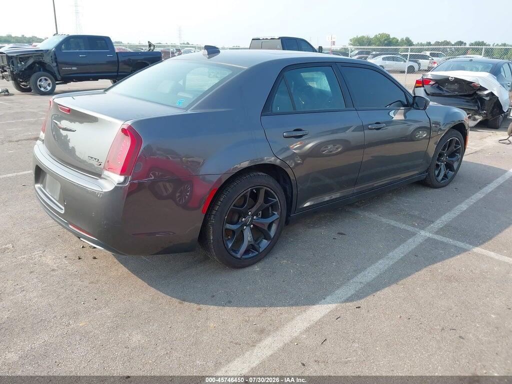 2C3CCABG1PH537605 2023 CHRYSLER 300 photo no. 4