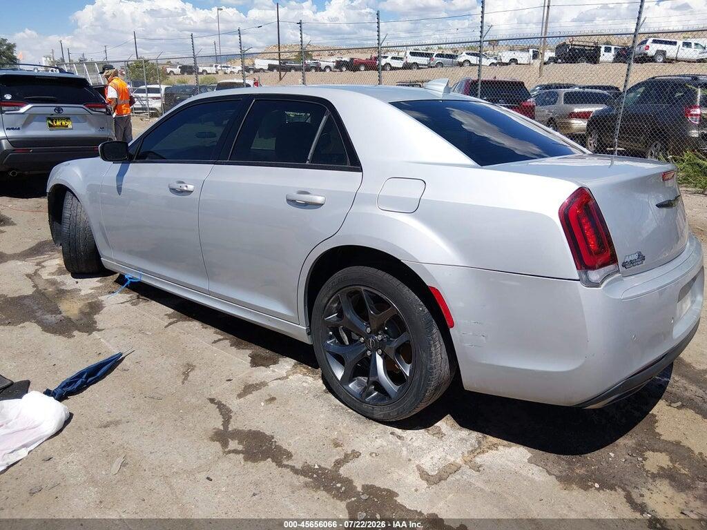 2C3CCADG3PH580968 2023 CHRYSLER 300 photo no. 3