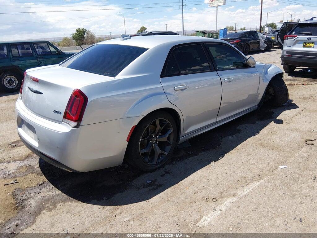 2C3CCADG3PH580968 2023 CHRYSLER 300 photo no. 4