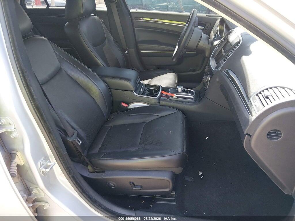2C3CCADG3PH580968 2023 CHRYSLER 300 photo no. 5