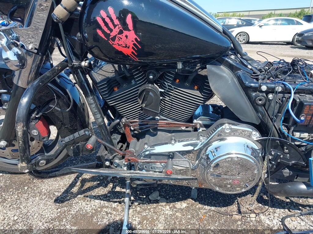 1HD1FHM11AB672271 2010 HARLEY-DAVIDSON FLHP photo no. 9