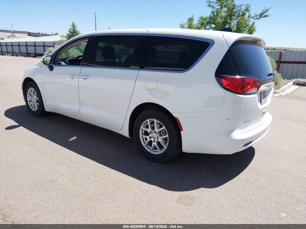 2C4RC1CG6NR127829 2022 CHRYSLER VOYAGER photo no. 3