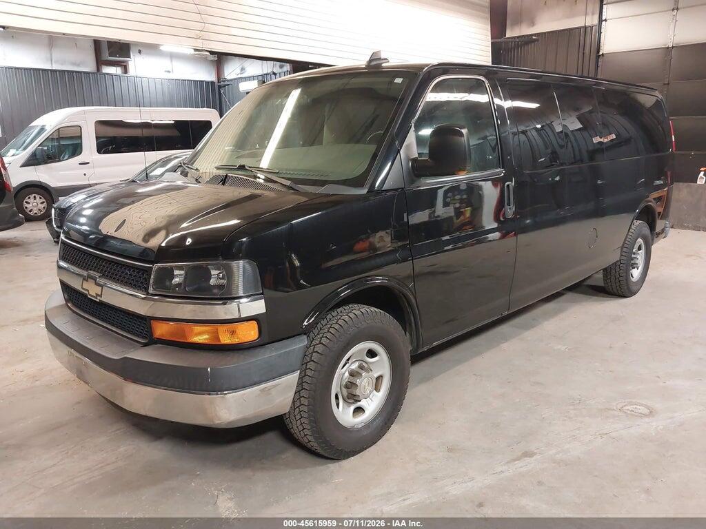 1GAZGPFF2G1282159 2016 CHEVROLET EXPRESS 3500 photo no. 2