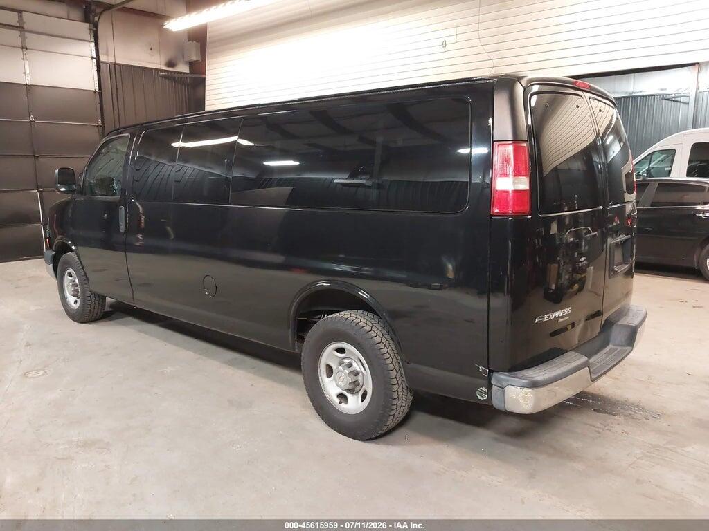 1GAZGPFF2G1282159 2016 CHEVROLET EXPRESS 3500 photo no. 3