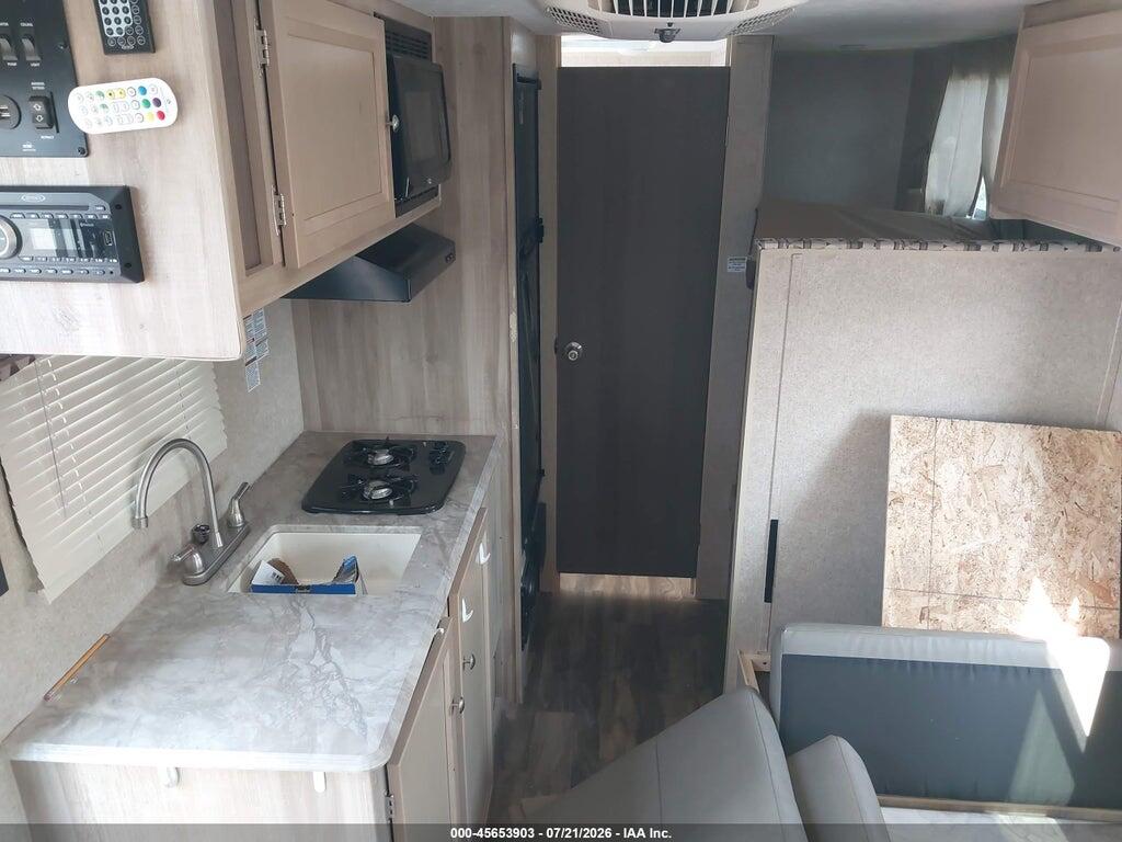 5ZT2CAFCXKJ122805 2019 COACHMEN CATALINA photo no. 5