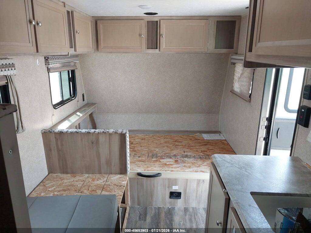 5ZT2CAFCXKJ122805 2019 COACHMEN CATALINA photo no. 8