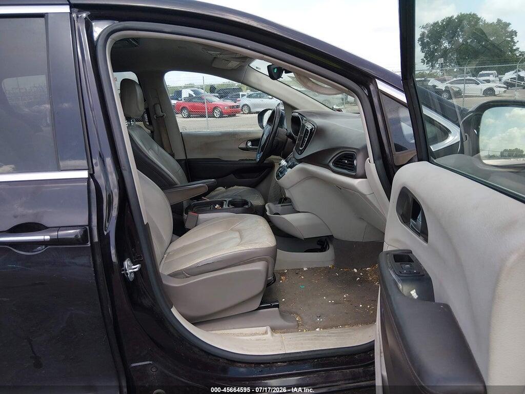 2C4RC1BG9HR587749 2017 CHRYSLER PACIFICA photo no. 5