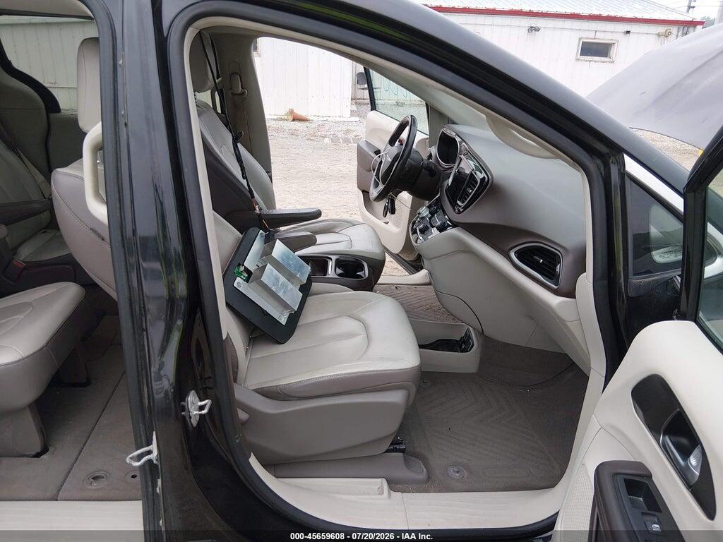 2C4RC1BG4HR720031 2017 CHRYSLER PACIFICA photo no. 5