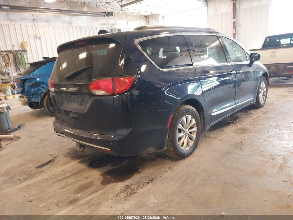 2C4RC1BG7HR823573 2017 CHRYSLER PACIFICA photo no. 4