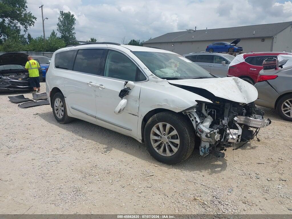 2C4RC1BG5HR656565 2017 CHRYSLER PACIFICA photo no. 1