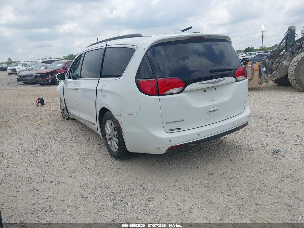 2C4RC1BG5HR656565 2017 CHRYSLER PACIFICA photo no. 3
