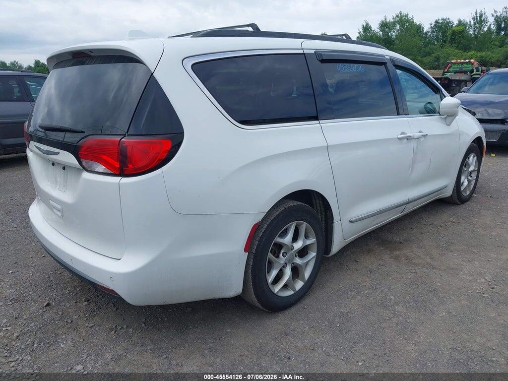 2C4RC1BG3HR784898 2017 CHRYSLER PACIFICA photo no. 4