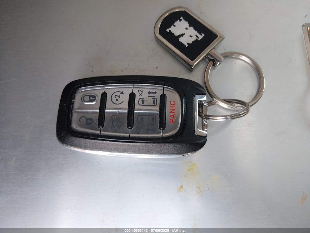 2C4RC1BG4HR809906 2017 CHRYSLER PACIFICA photo no. 11