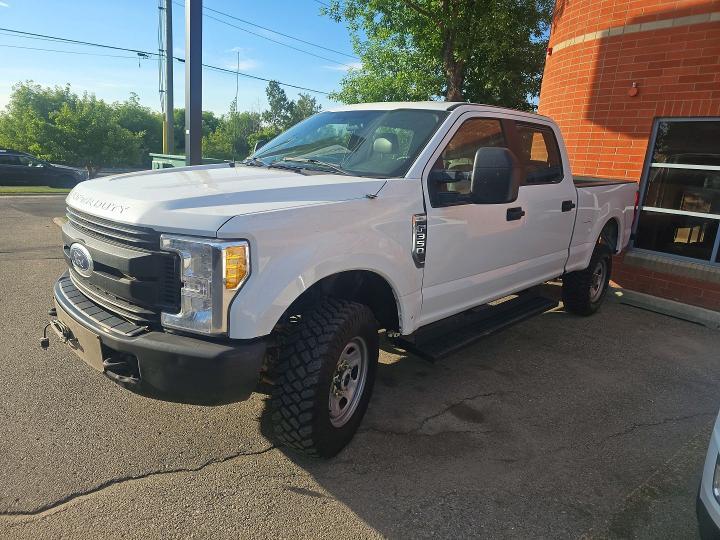 1FT8W3B60HED95980 2017 FORD F350 photo no. 2