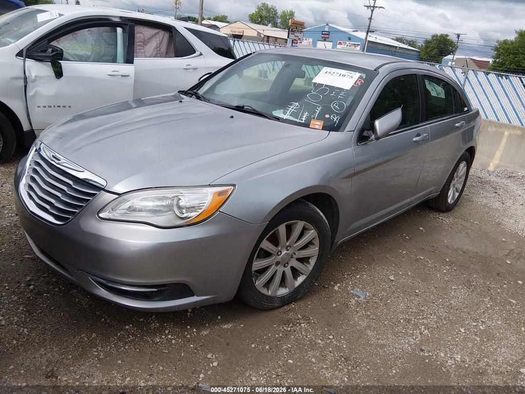 1C3CCBBG6EN105795 2014 CHRYSLER 200 photo no. 2