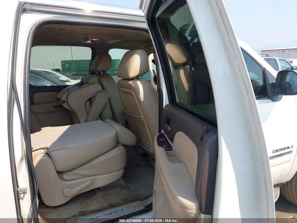 1GKS2MEF4BR299843 2011 GMC YUKON XL 1500 photo no. 8