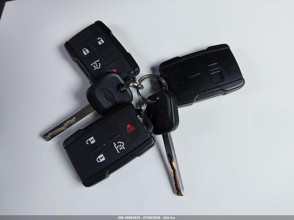 1GNSKFEC0JR353657 2018 CHEVROLET TAHOE photo no. 11