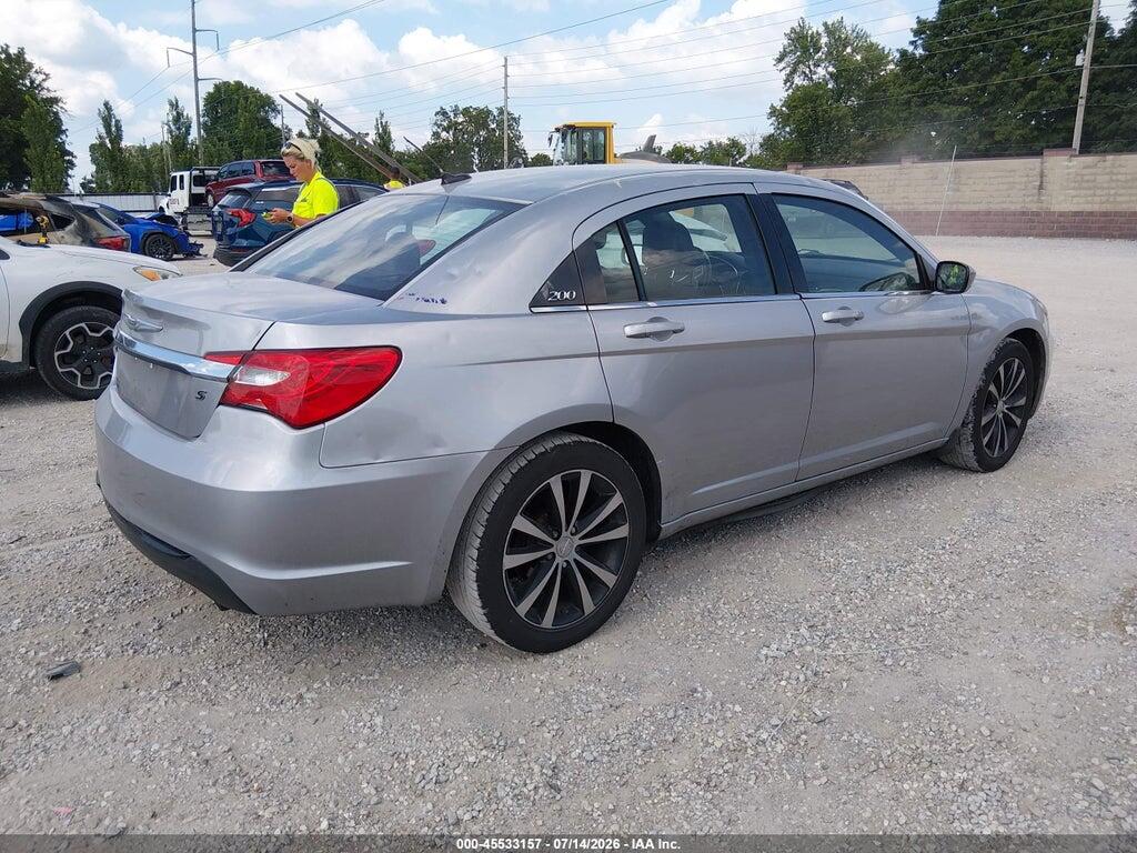 1C3CCBBG6EN158495 2014 CHRYSLER 200 photo no. 4