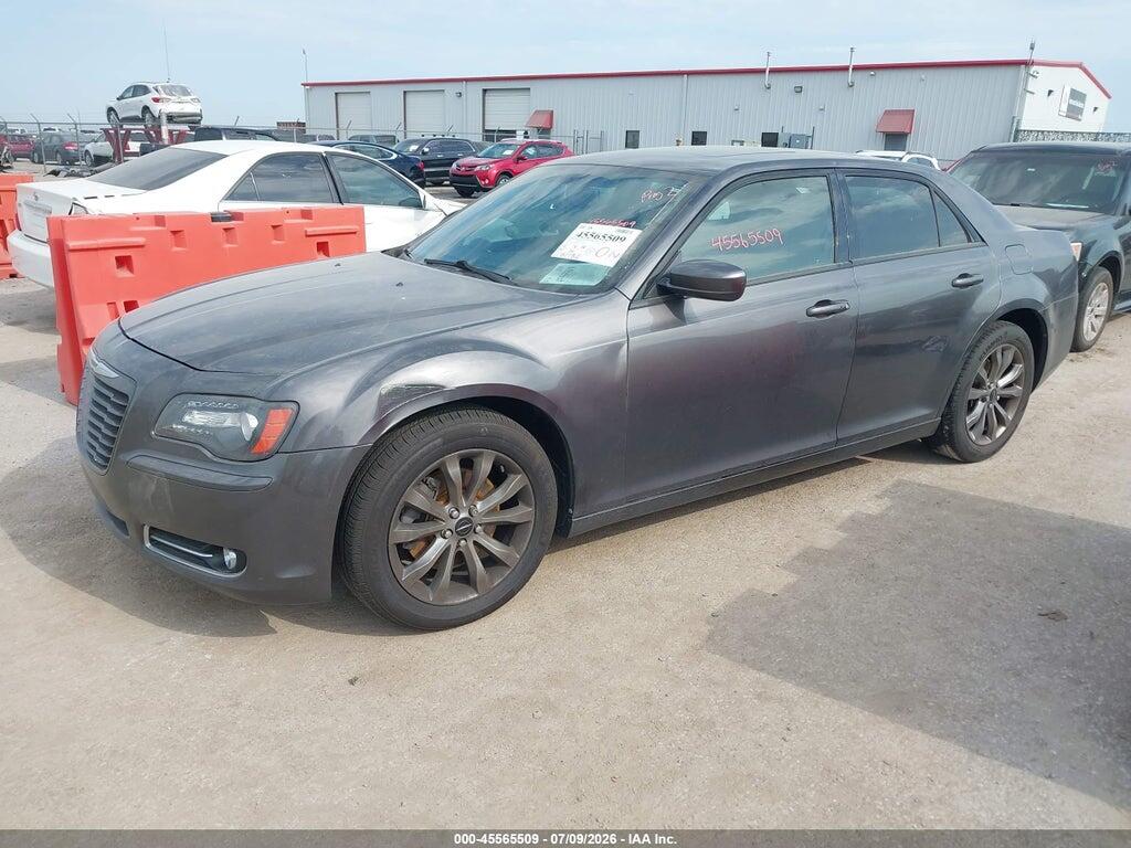 2C3CCAGGXEH331365 2014 CHRYSLER 300 photo no. 2
