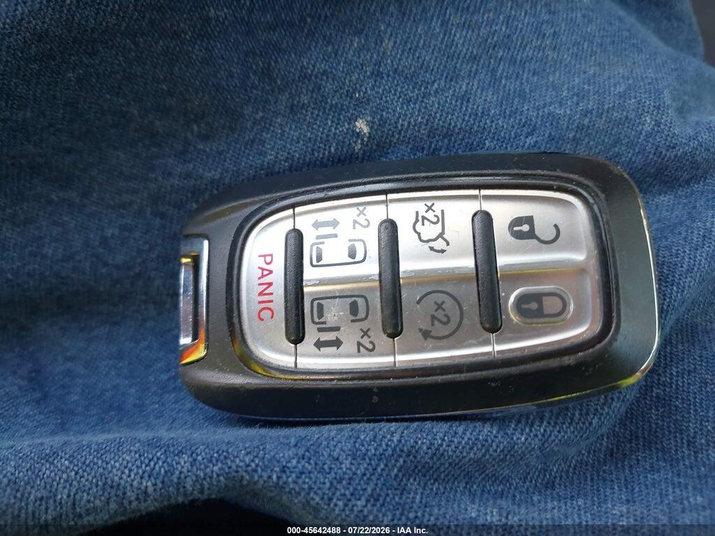 2C4RC1BG1PR564108 2023 CHRYSLER PACIFICA photo no. 11