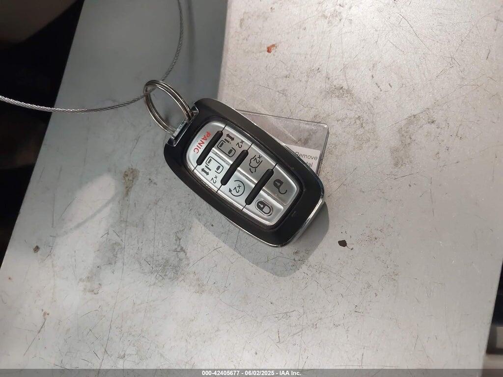 2C4RC1CG9PR533946 2023 CHRYSLER VOYAGER photo no. 11