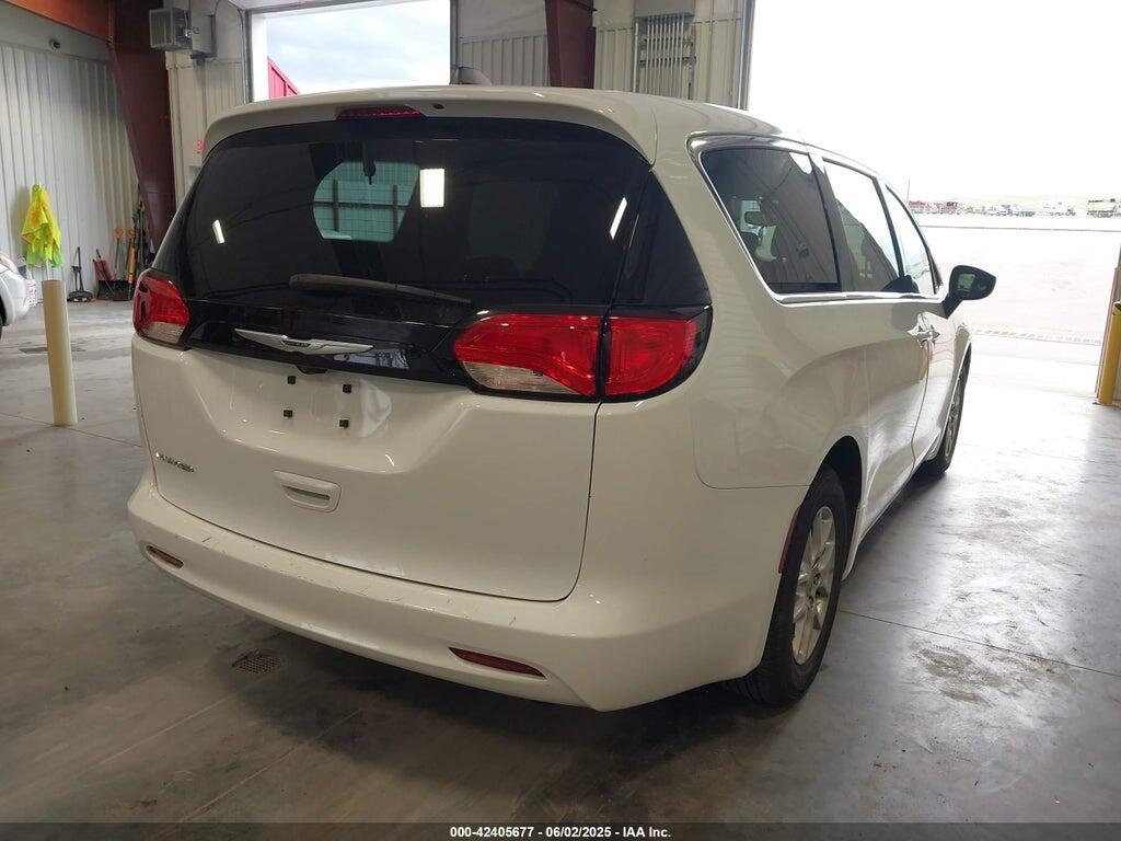 2C4RC1CG9PR533946 2023 CHRYSLER VOYAGER photo no. 4