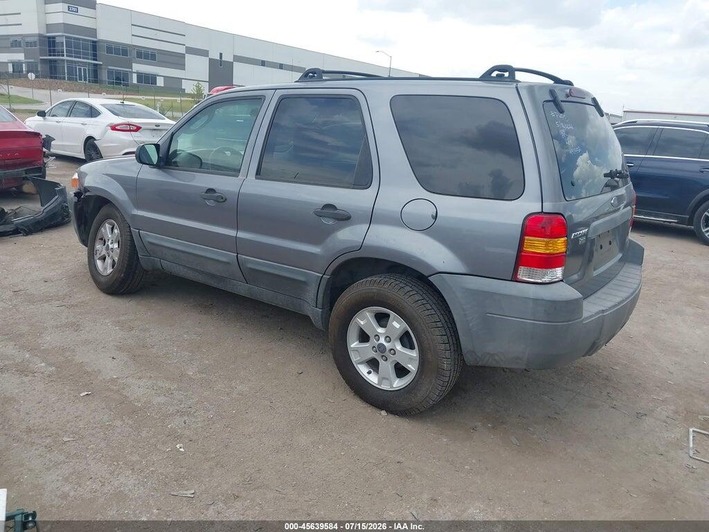 1FMCU03127KC07375 2007 FORD ESCAPE photo no. 3