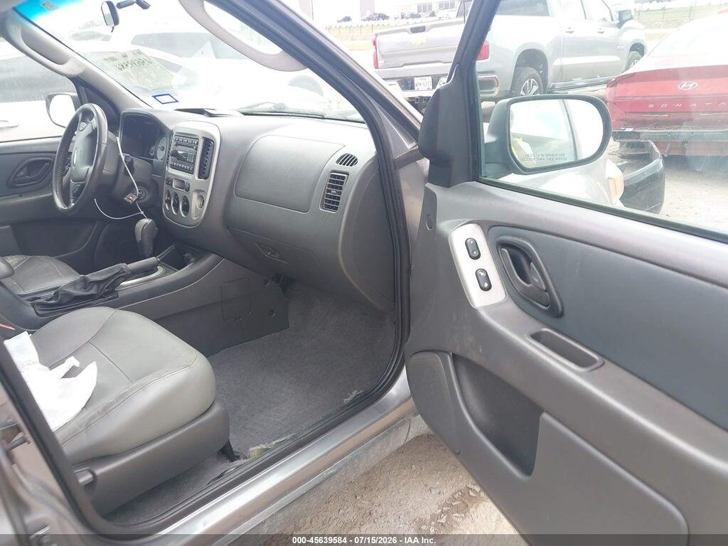 1FMCU03127KC07375 2007 FORD ESCAPE photo no. 5