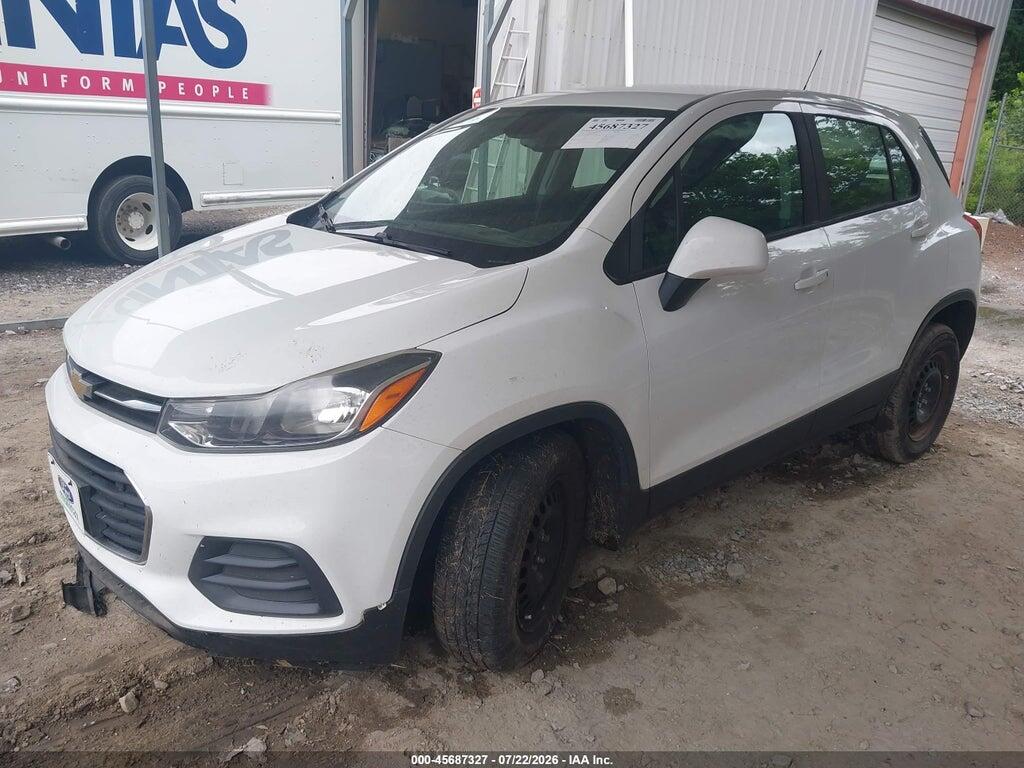 KL7CJKSB8JB570559 2018 CHEVROLET TRAX photo no. 2