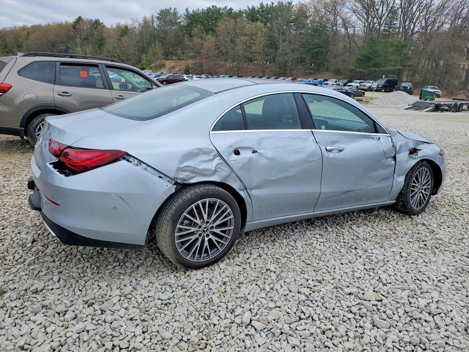 2025 MERCEDES-BENZ CLA 250 — Фото 3 из 12