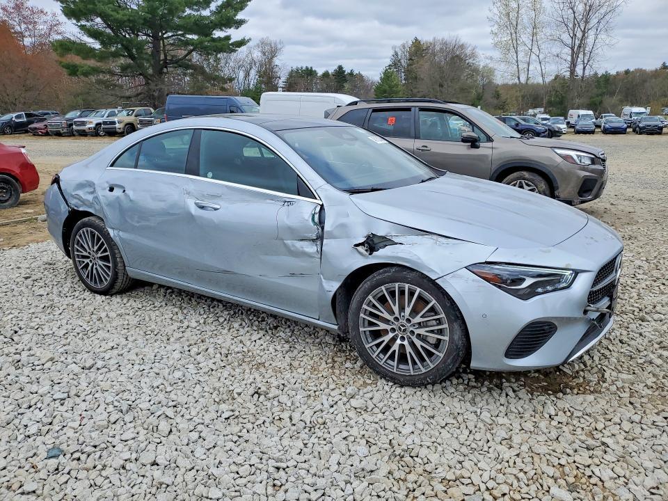 2025 MERCEDES-BENZ CLA 250 — Фото 4 из 12