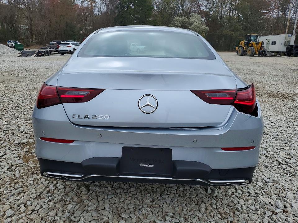 2025 MERCEDES-BENZ CLA 250 — Фото 6 из 12