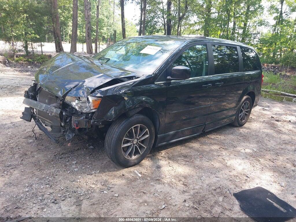 2C4RDGCG1HR589560 2017 DODGE GRAND CARAVAN photo no. 2