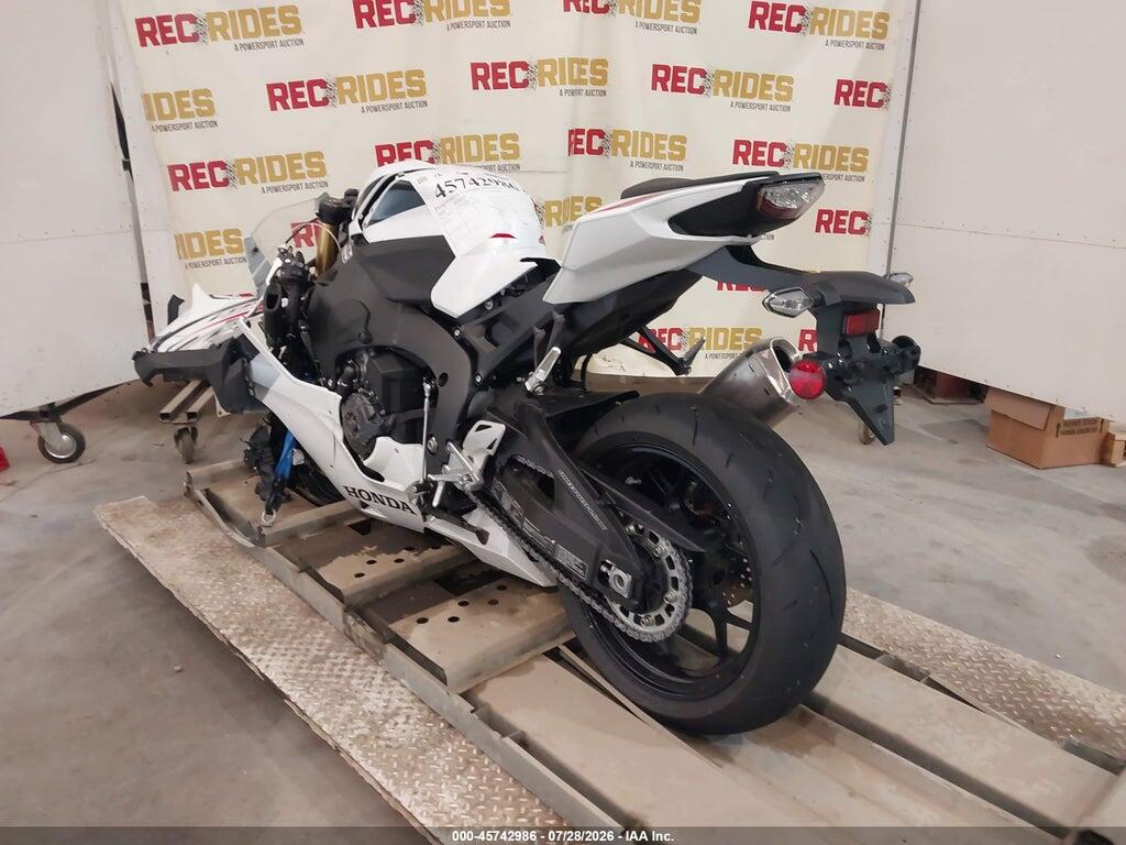 JH2SC7755TK900306 2026 HONDA CBR1000 photo no. 3