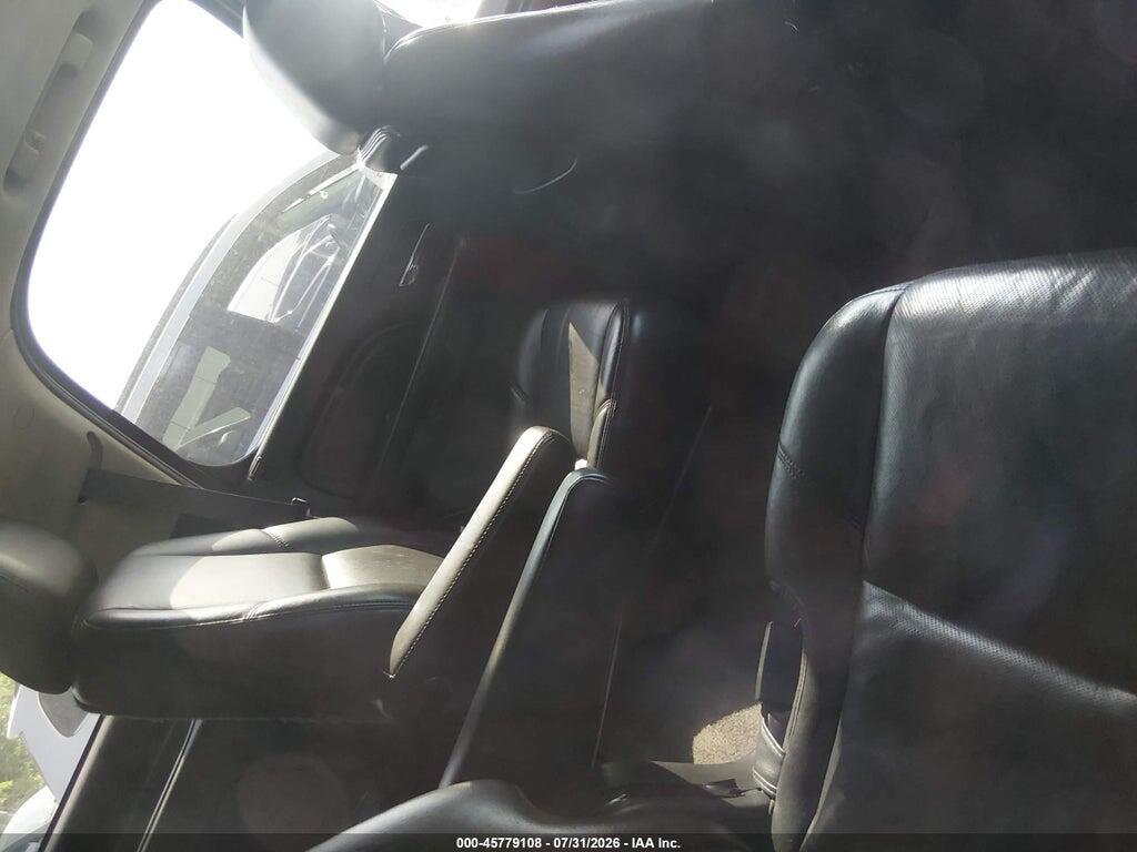 1GKS1EEF7BR216401 2011 GMC YUKON photo no. 8