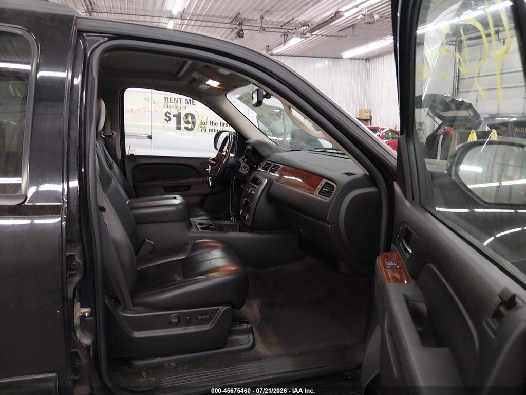 1GKS2CE08BR221779 2011 GMC YUKON photo no. 5