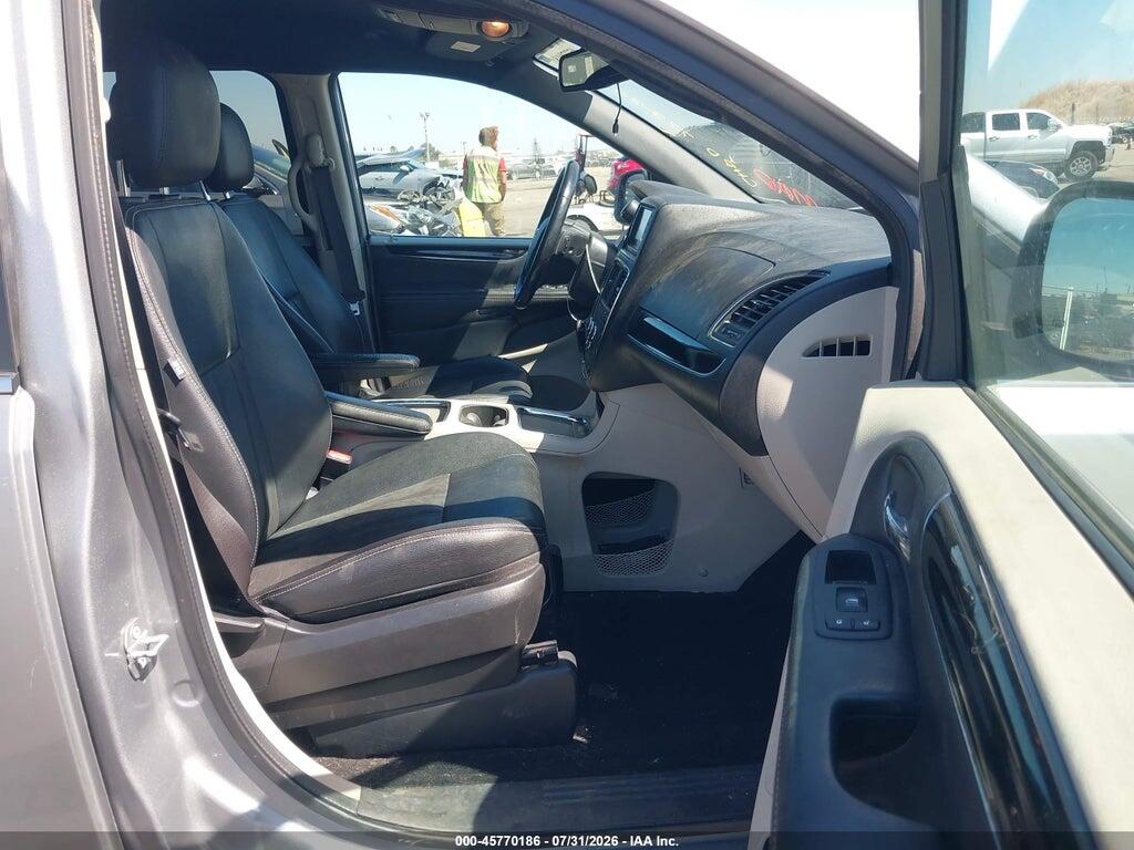 2C4RDGCG1KR718498 2019 DODGE GRAND CARAVAN photo no. 5