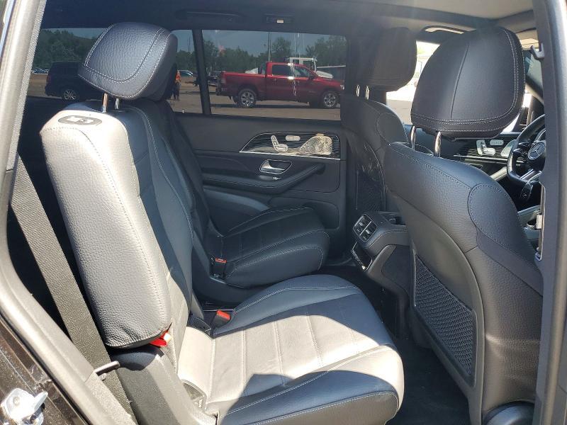 2025 MERCEDES-BENZ GLS 450 4MATIC — Фото 11 из 14