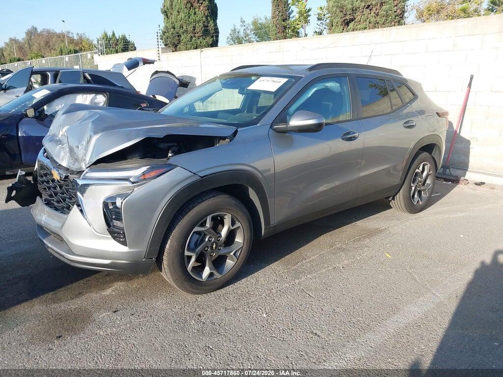 KL77LHEP2SC321885 2025 CHEVROLET TRAX photo no. 2