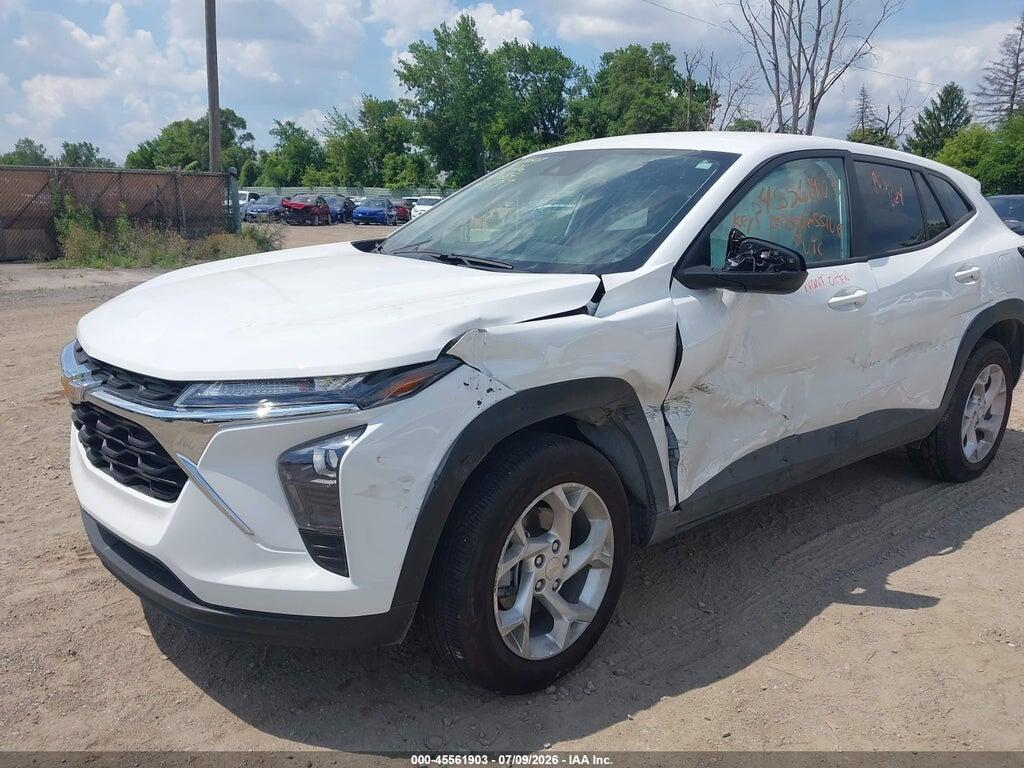 KL77LFEP8SC310877 2025 CHEVROLET TRAX photo no. 6