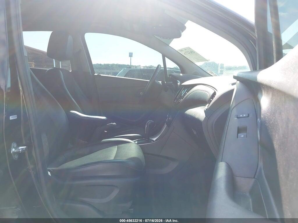 3GNCJLSB9JL225989 2018 CHEVROLET TRAX photo no. 5