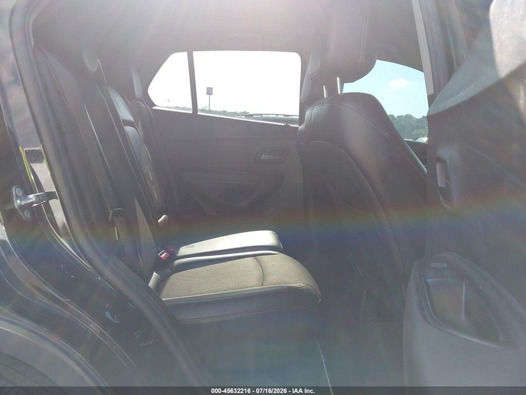 3GNCJLSB9JL225989 2018 CHEVROLET TRAX photo no. 8