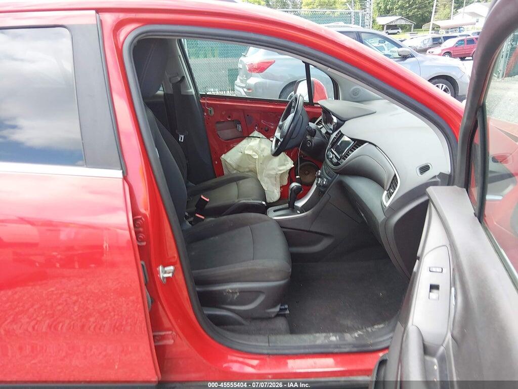 3GNCJPSB6JL260349 2018 CHEVROLET TRAX photo no. 5