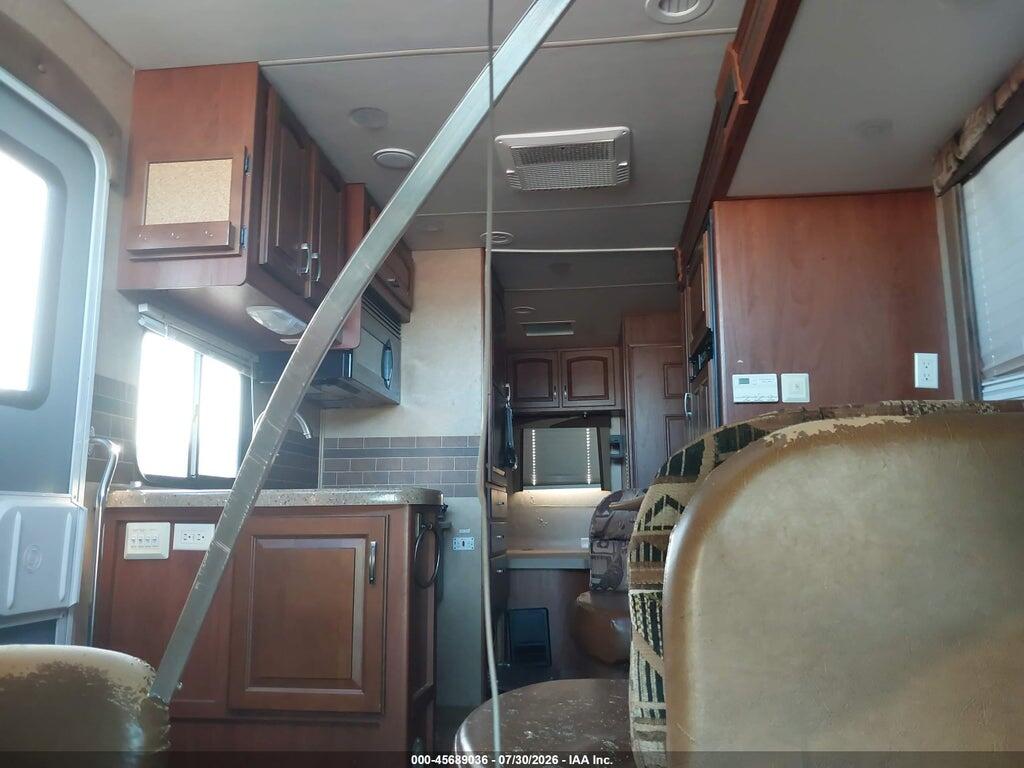 1FDXE4FS5DDA20299 2013 FORD E-450 CUTAWAY photo no. 7